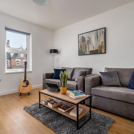 شقة Bright & Modern Flat In The Heart Of Reading. كافرشام المظهر الخارجي الصورة