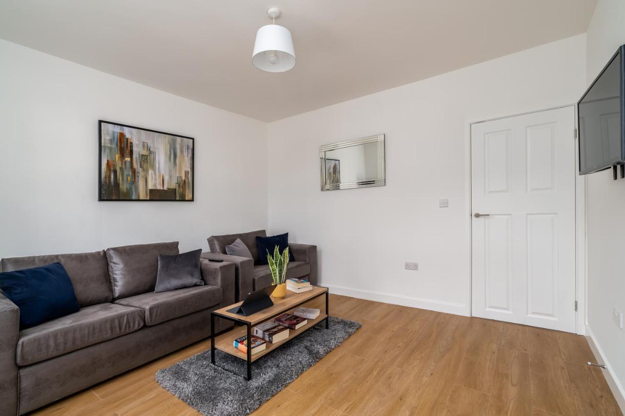 شقة Bright & Modern Flat In The Heart Of Reading. كافرشام المظهر الخارجي الصورة